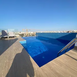 Magnifique Avec Piscine Sur Le Toit, 3 Chambres, 4 Salles De Bain, Salle De Gym Et Terrasse, Luxe Et Comfort Aux Almadies Appartement