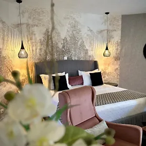  Bed & Breakfast The Palms Luxury Boutique