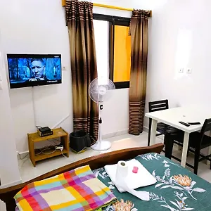  Guest house Chambre Ngor- Douche Privee-salon-cuisine-netflix